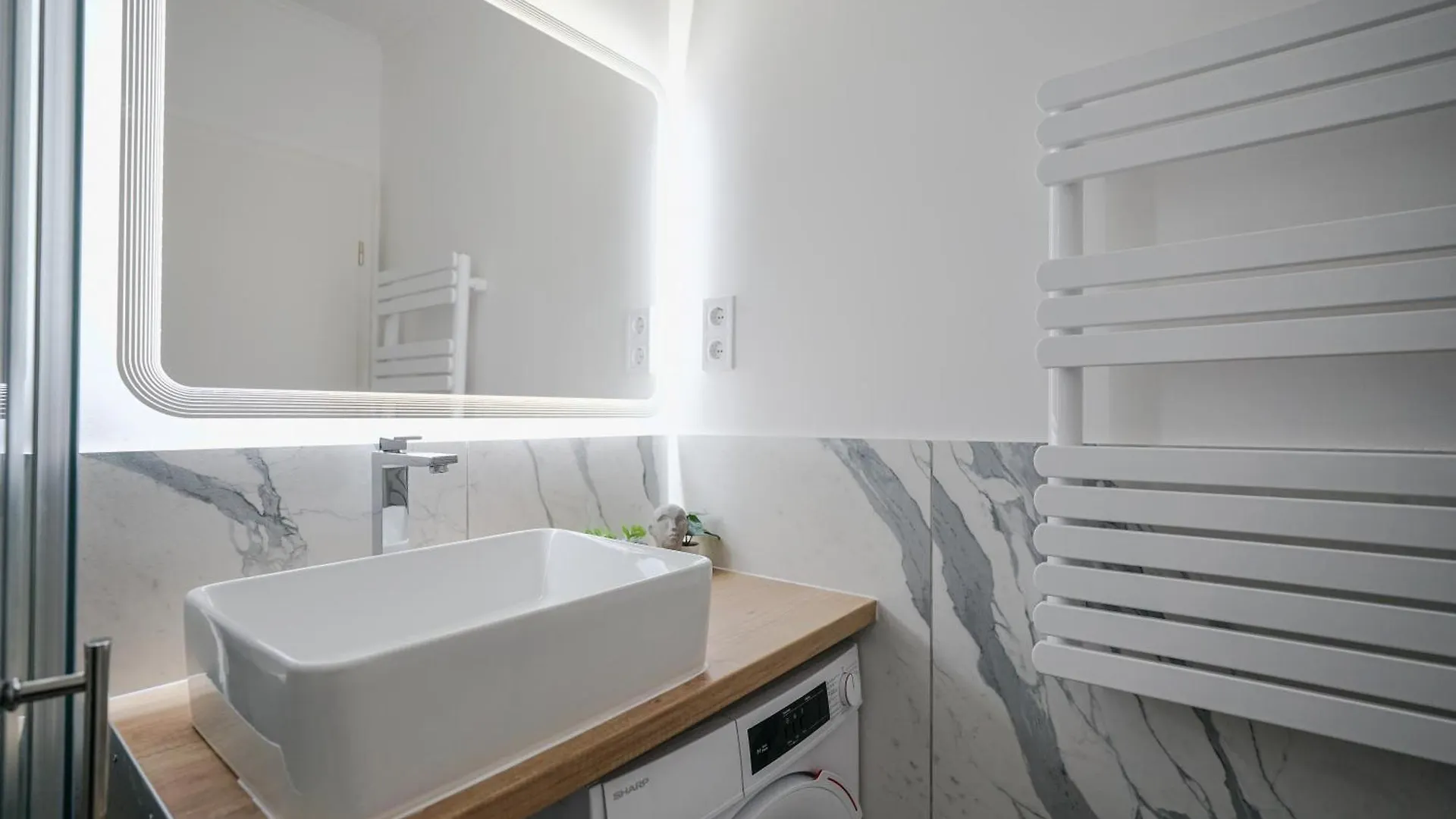 H57 - Harsfa City Haven - Best Location By Bqa Budapest Hungary