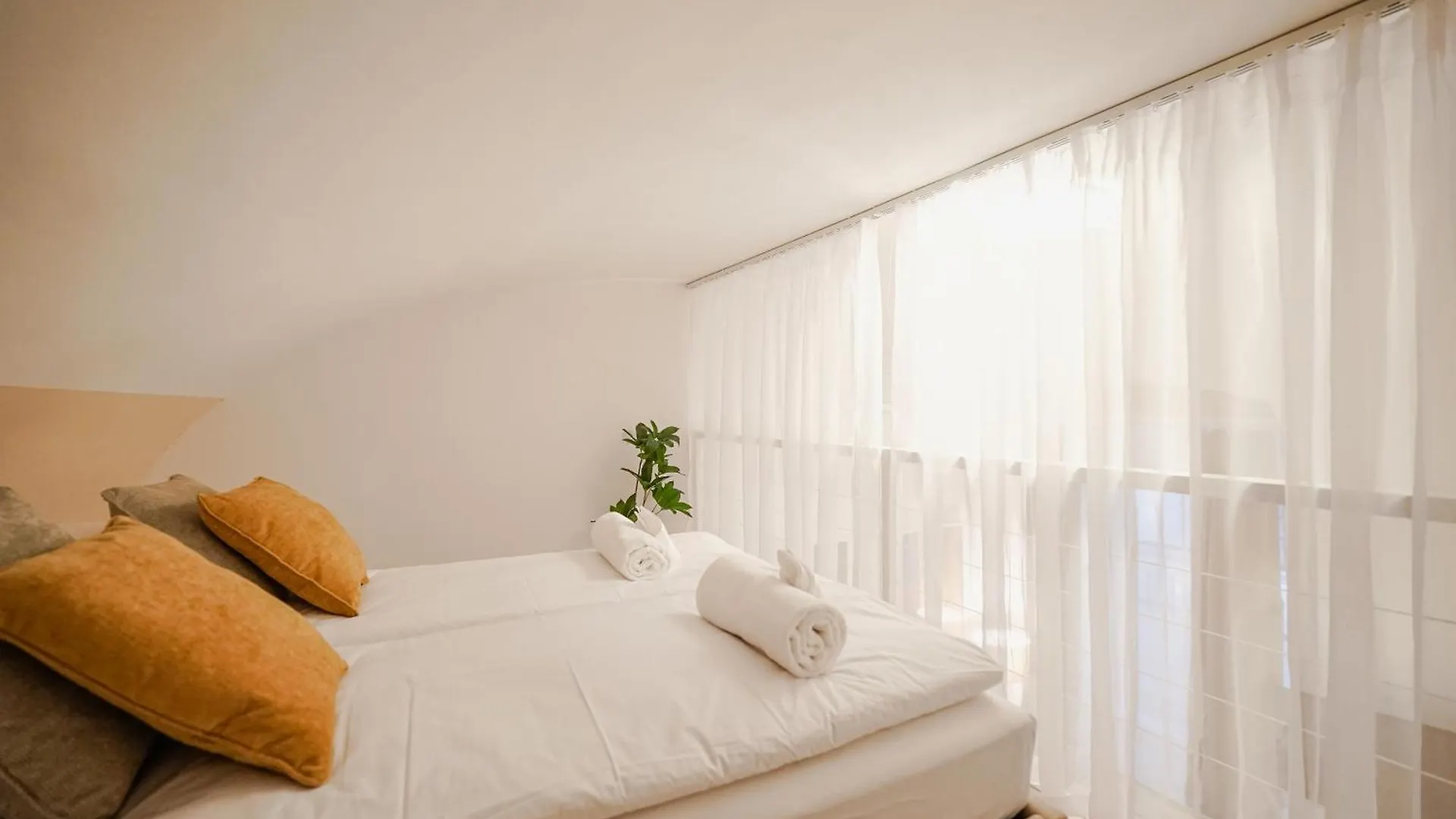 Apartment H57 - Harsfa City Haven - Best Location By Bqa Budapest